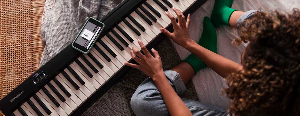 FP-10 de ROLAND : le piano numérique le plus compact de sa catégorie !