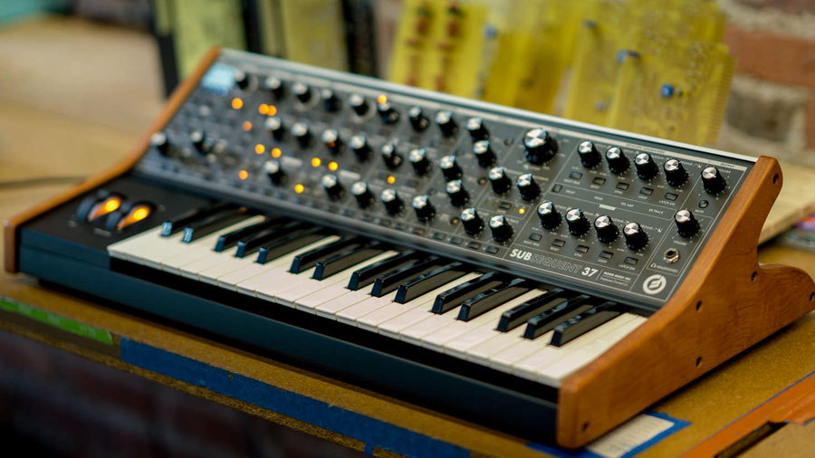 Nouveaux synthés Moog Subsequent 37 & Moog Subsequent 37 CV