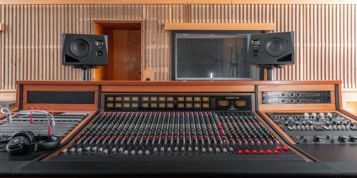 ADAM Audio A8H