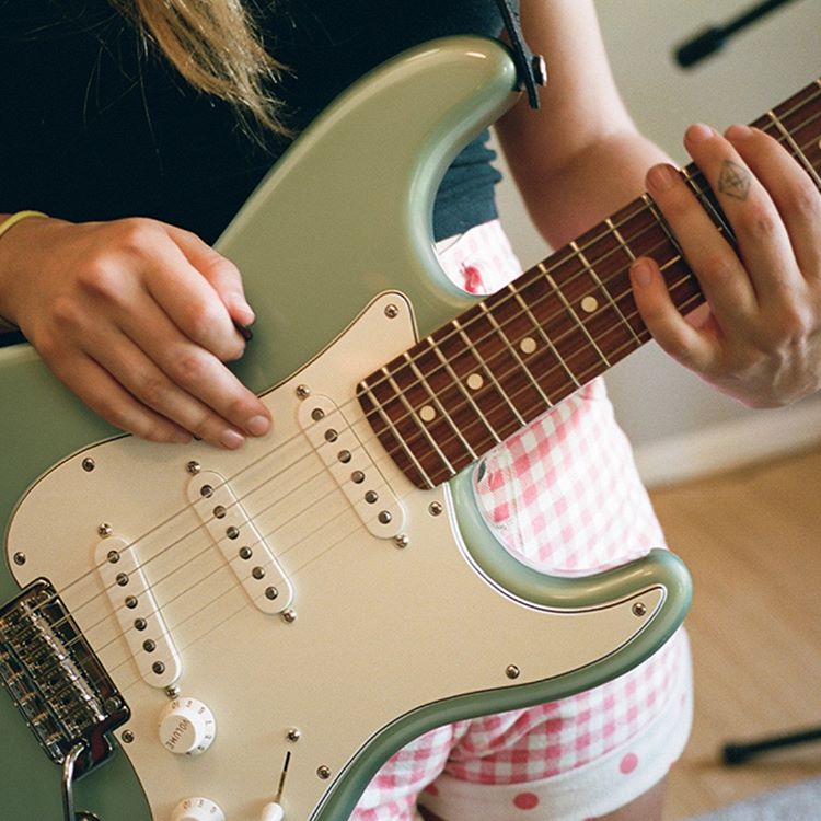 Jouer de la guitare electrique