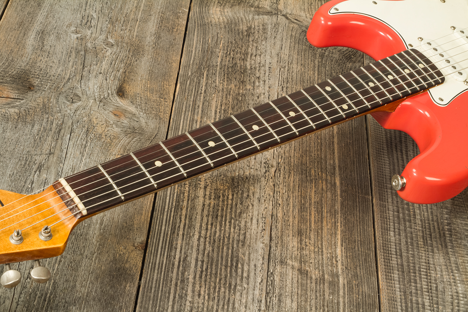 Haar Guitars Trad S 3s Lindy Fralin Trem Rw #42274 - Aged Fiesta Red - Guitare Électrique Forme Str - Variation 5