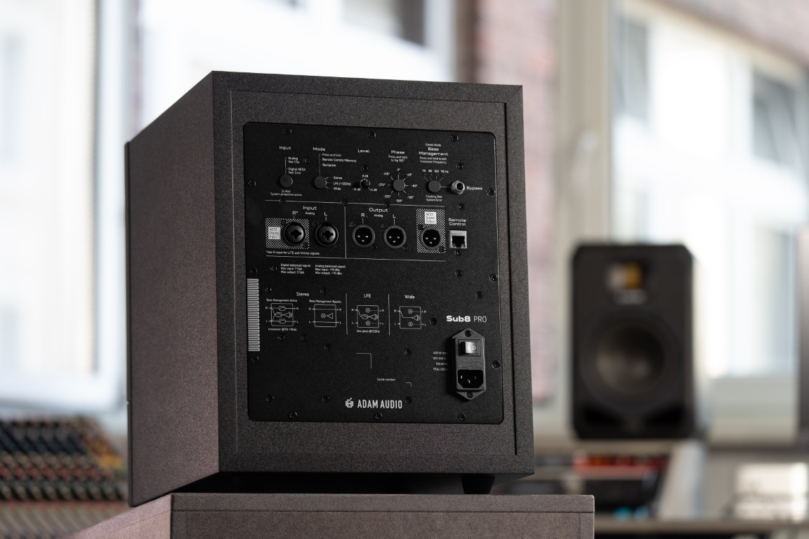 Adam Sub-8-pro - Caisson De Basse Studio - Variation 5