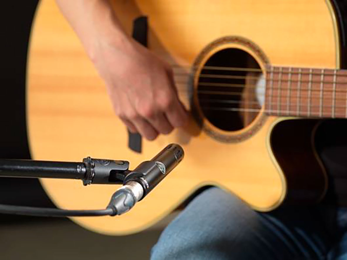 Akg C 151 - Micro Statique Petite Membrane - Variation 3