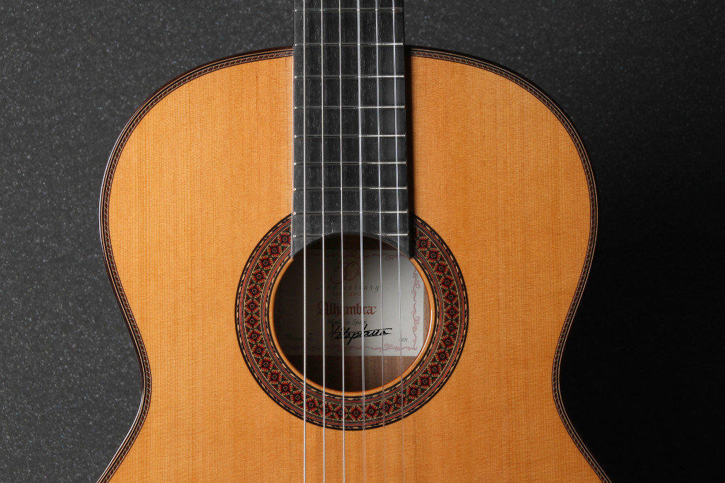 Alhambra 7 C Classic 4/4 Cedre Sapele Eb - Natural - Guitare Classique Format 4/4 - Variation 2