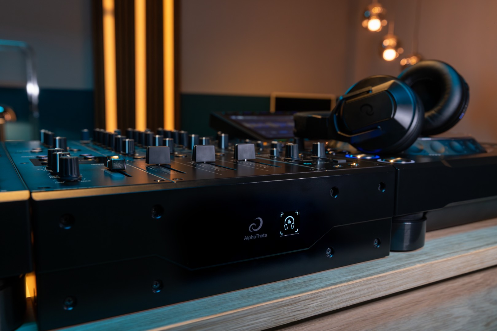 Alphatheta Djm-v5 - Table De Mixage Dj - Variation 10