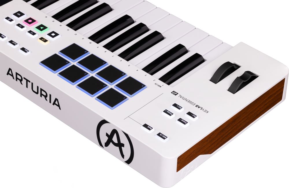 Clavier maître, ARTURIA - ESSENTIAL 61 - CLAVIER MAITRE, NOVATION - RNO  LAUNCHKEY-25-MK3-CLAVIER MAITRE, ARTURIA - OAR MINILAB3-BKARTURIA - Clavier  Maitre MiniLab MK3 noir, ARTURIA - OAR MINILAB3-WH, Plugger Studio - Pocket  Control