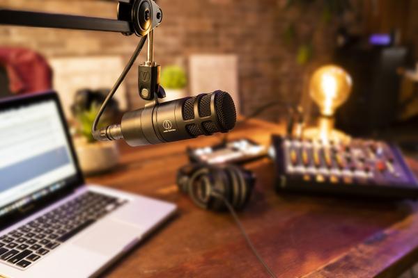 Microphone podcast / radio Audio technica AT 2040