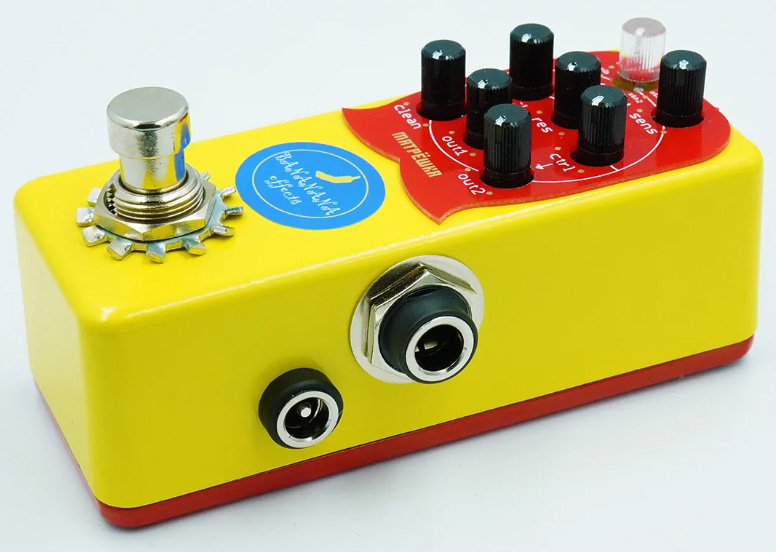 Bananana Effects Matryoshka Bass Synth - Pedale Chorus / Flanger / Phaser / Modul. / Trem. - Variation 1