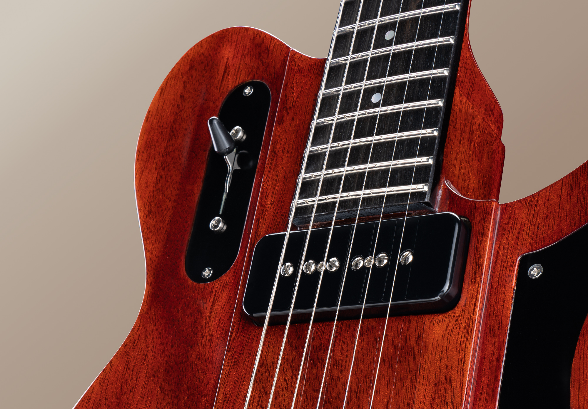 Eastman Juliet 2p90 Ht Eb - Truetone Gloss Vintage Red - Guitare Électrique RÉtro Rock - Variation 3