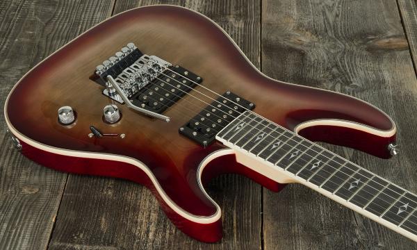 Pack guitare électrique Eastone METDC100 +Marshall MG10G Gold +Accessoires - black flames