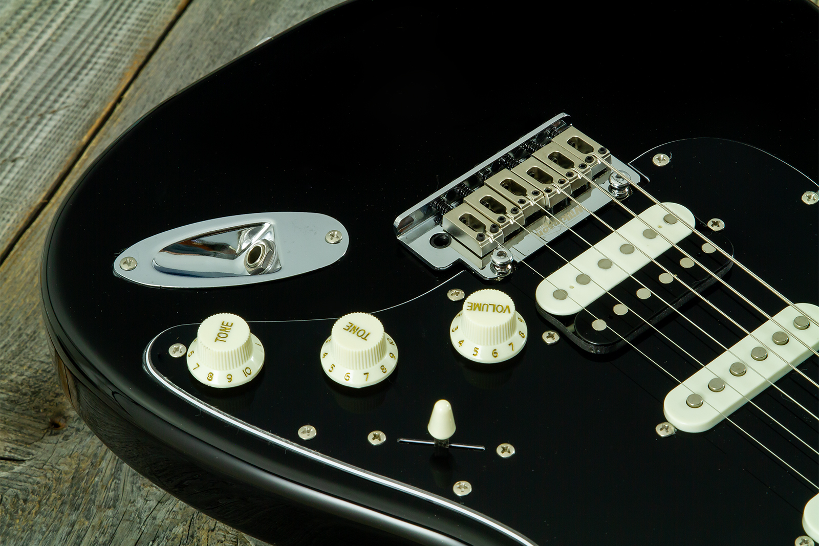 Eastone St150r-blk-rw Hss Trem Mn - Black - Guitare Électrique Forme Str - Variation 3