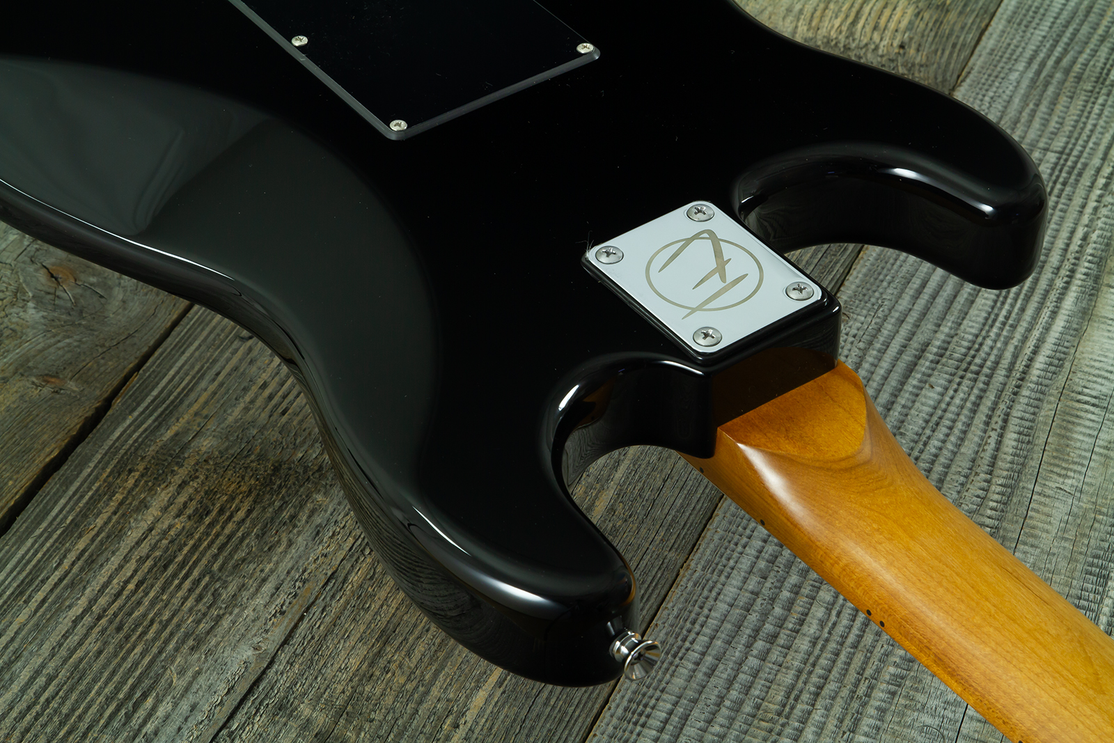 Eastone St150r-blk-rw Hss Trem Mn - Black - Guitare Électrique Forme Str - Variation 7