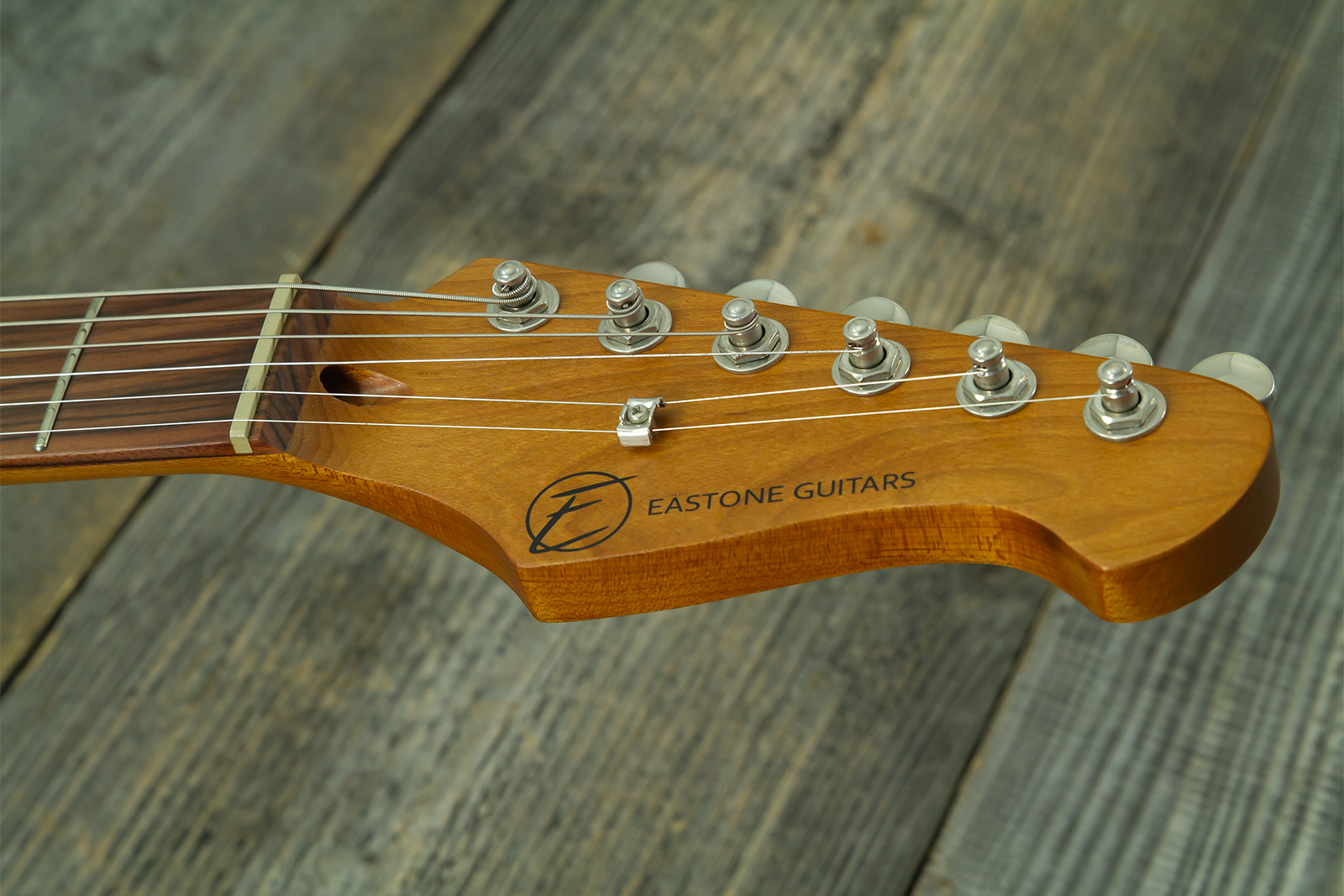 Eastone St500r-fs2t-rw 3s Trem Rw - 2-tone Burst - Guitare Électrique Forme Str - Variation 9