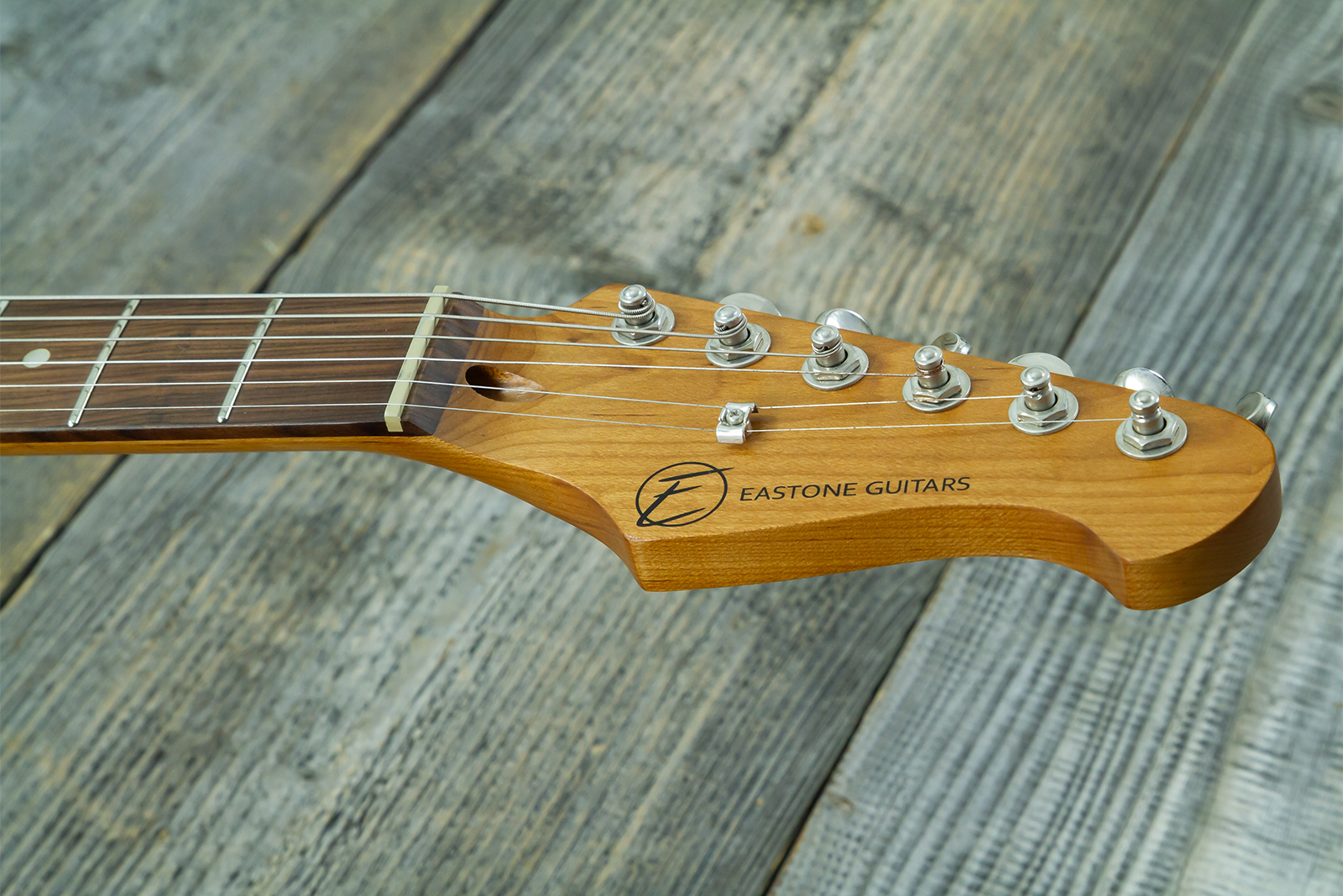 Eastone St550r-dmg Hss Trem Rw - Dark Metal Green - Guitare Électrique Forme Str - Variation 7