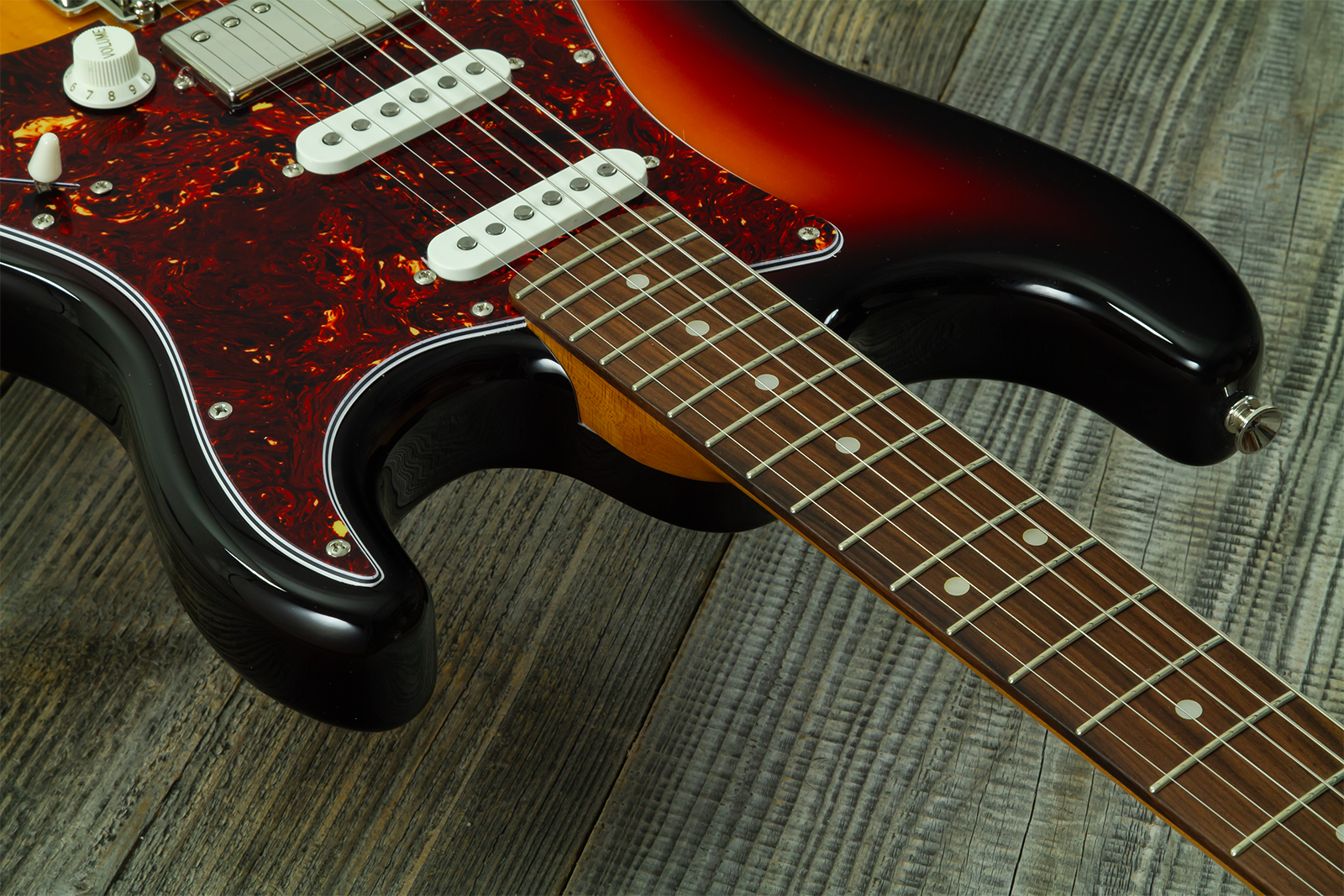 Eastone St550r-fs2t-rw Hss Trem Rw - 2-tone Burst - Guitare Électrique Forme Str - Variation 4