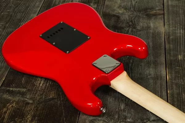 Guitare électrique solid body Eastone STR70T - ferrari red