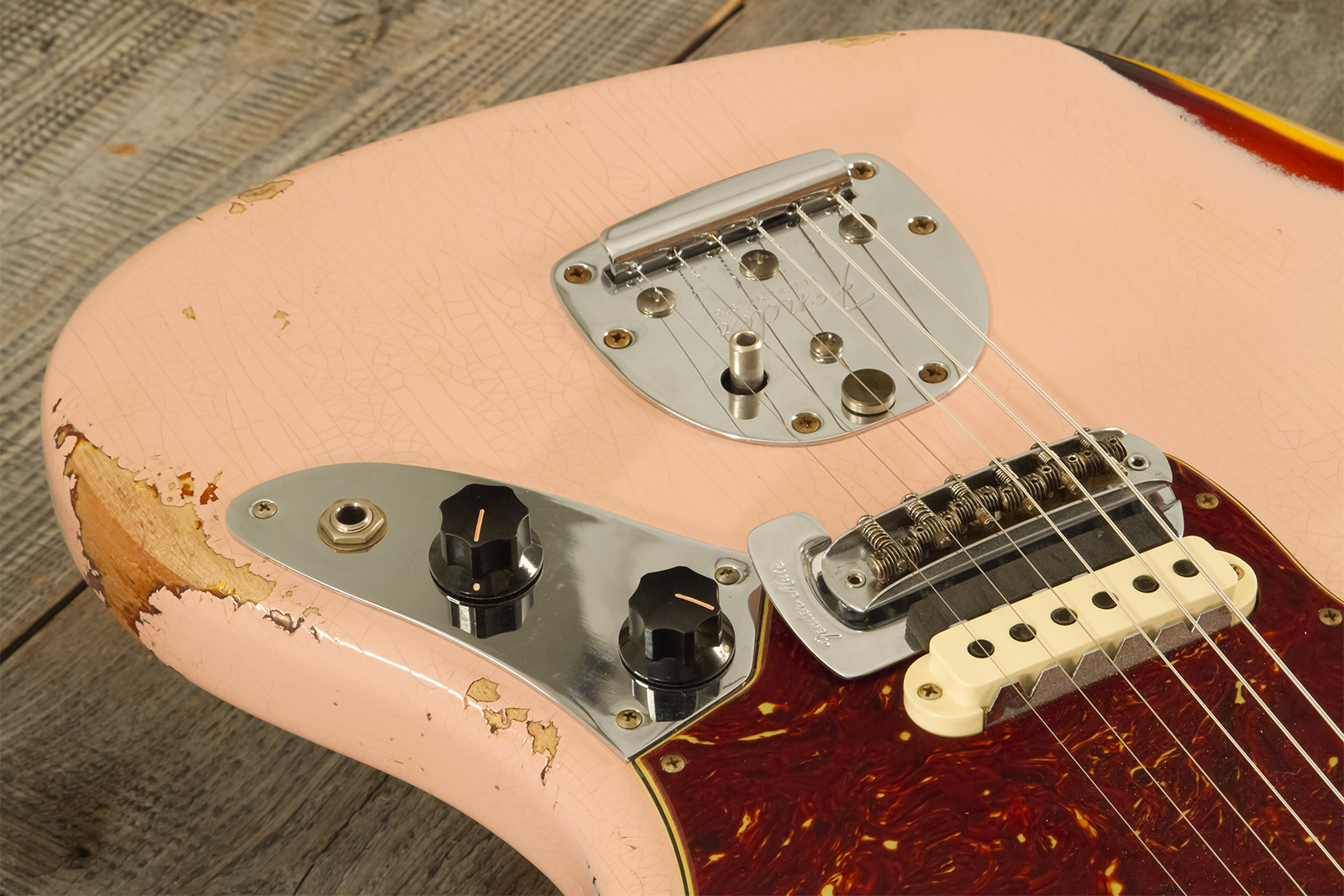 Fender Custom Shop Jaguar 1962 Shsc 2s Trem Rw #r141280 - Heavy Relic Shell Pink O. 3-color Sunburst - Guitare Électrique RÉtro Rock - Variation 4