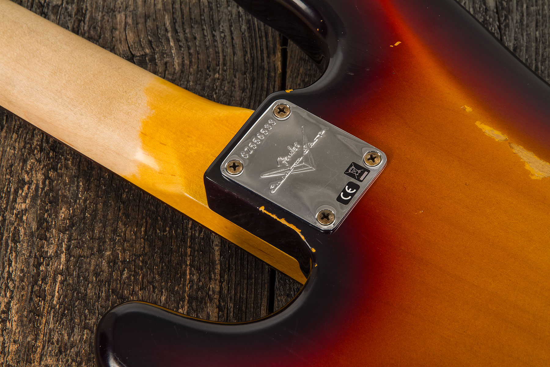 Fender Custom Shop Precision Bass 1961 Rw #cz556533 - Relic 3-color Sunburst - Basse Électrique Solid Body - Variation 4