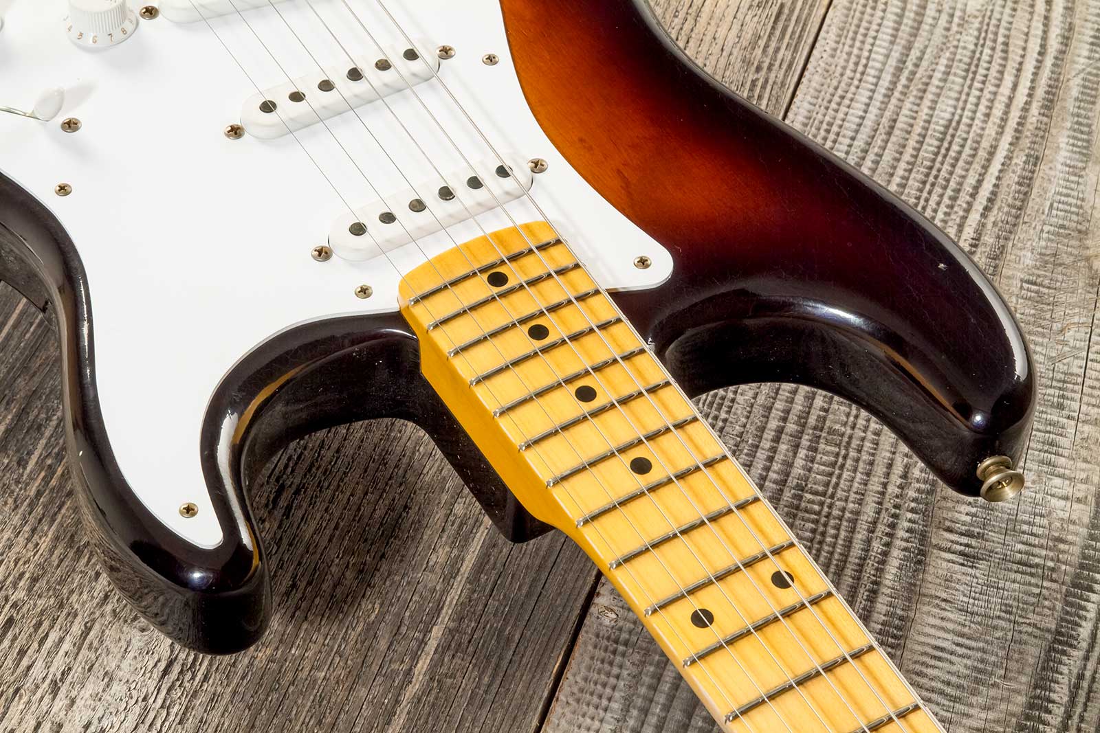 Fender Custom Shop Strat 1954 70th Anniv. 3s Trem Mn #xn4193 - Journeyman Relic Wide-fade 2-color Sunburst - Guitare Électrique Forme Str - Variation 