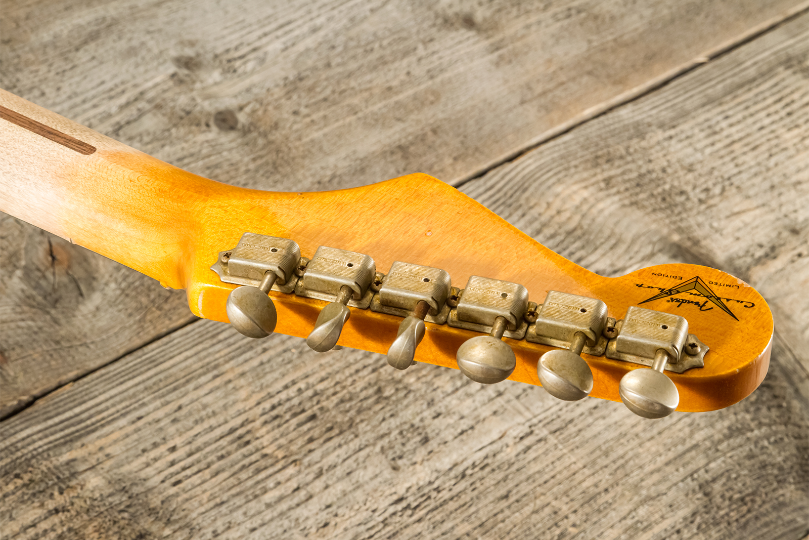 Fender Custom Shop Strat 1954 70th Anniv. 3s Trem Mn #xn4345 - Relic Wide-fade 2-color Sunburst - Guitare Électrique Forme Str - Variation 10