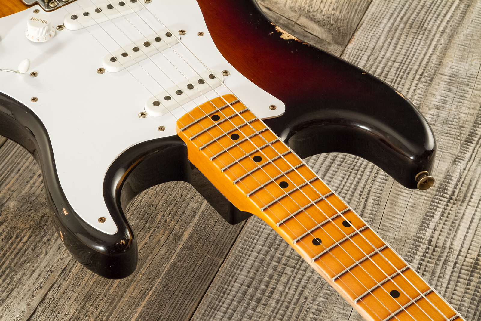 Fender Custom Shop Strat 1954 70th Anniv. 3s Trem Mn #xn4345 - Relic Wide-fade 2-color Sunburst - Guitare Électrique Forme Str - Variation 4