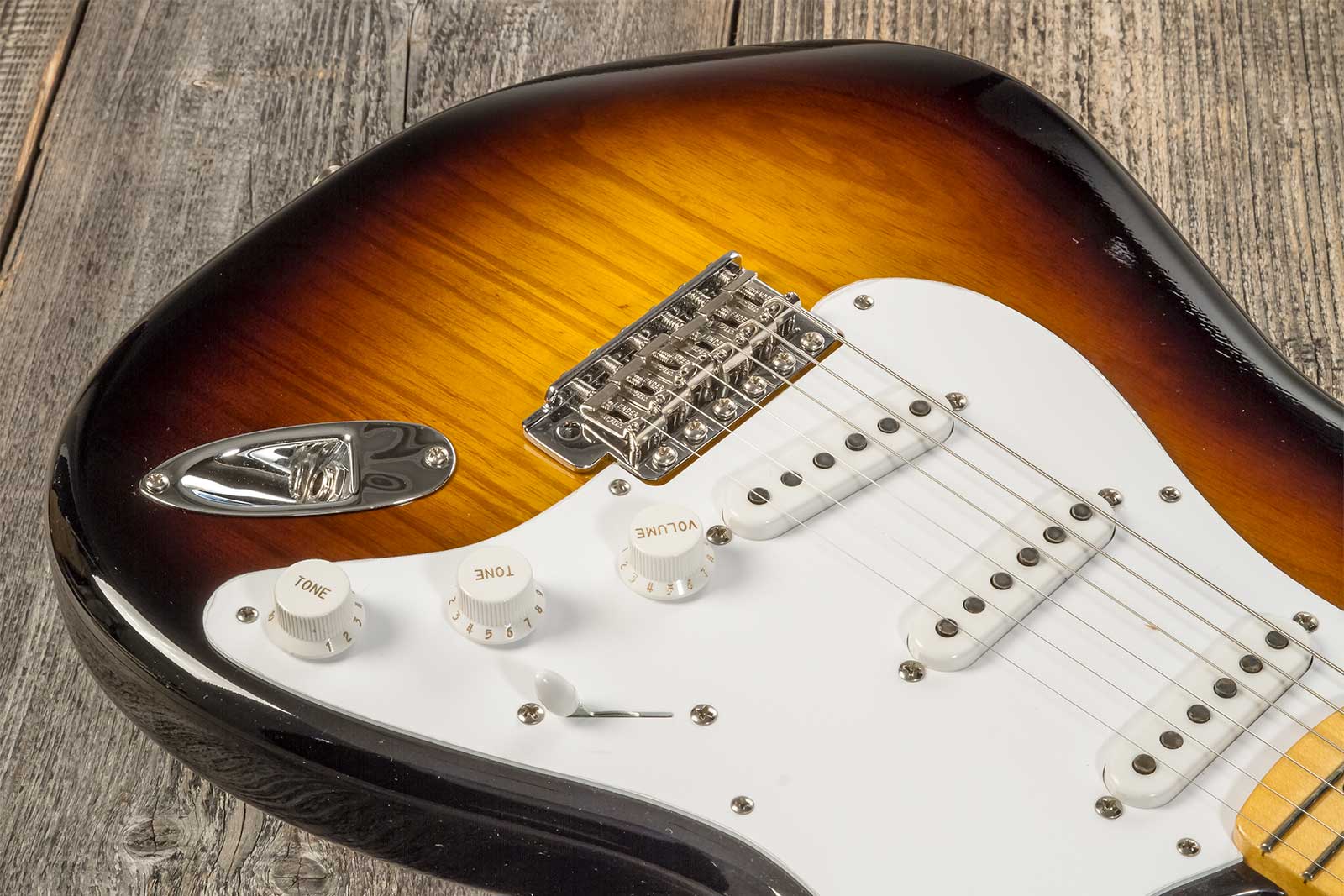 Fender Custom Shop Strat 1954 70th Anniv. 3s Trem Mn #xn4597 - Time Capsule Wide Fade 2-color Sunburst - Guitare Électrique Forme Str - Variation 3