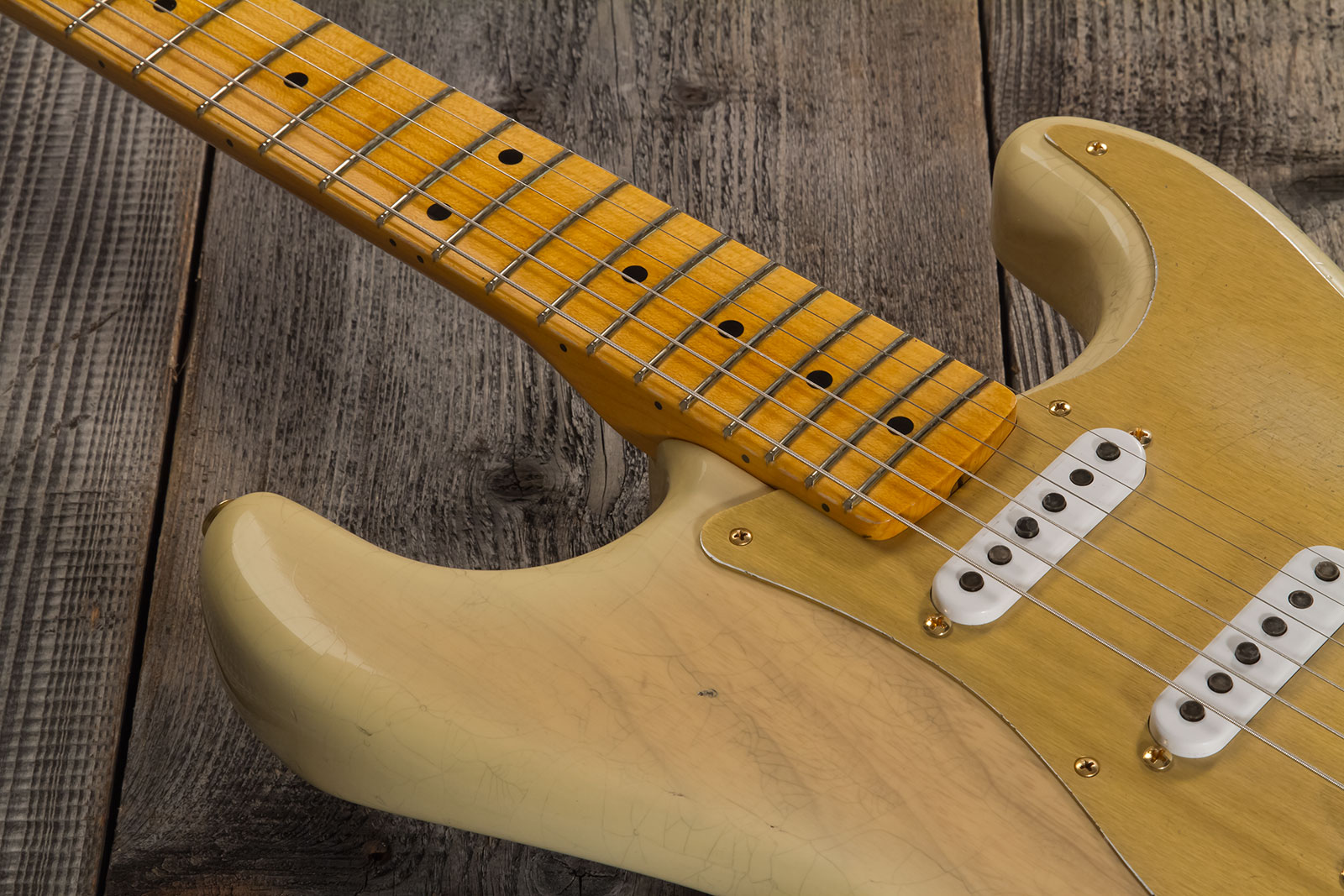 Fender Custom Shop Strat 1955 Hardtail Gold Hardware 3s Trem Mn #cz568215 - Journeyman Relic Natural Blonde - Guitare Électrique Forme Str - Variation