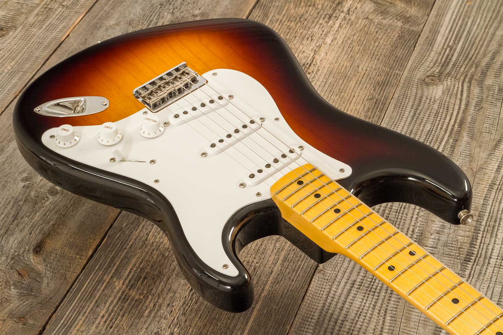 Fender Custom Shop Strat 1955 Vintage Custom Hardtail 3s Ht Mn #r142055 - Time Capsule 2-color Sunburst - Guitare Électrique Forme Str - Variation 3