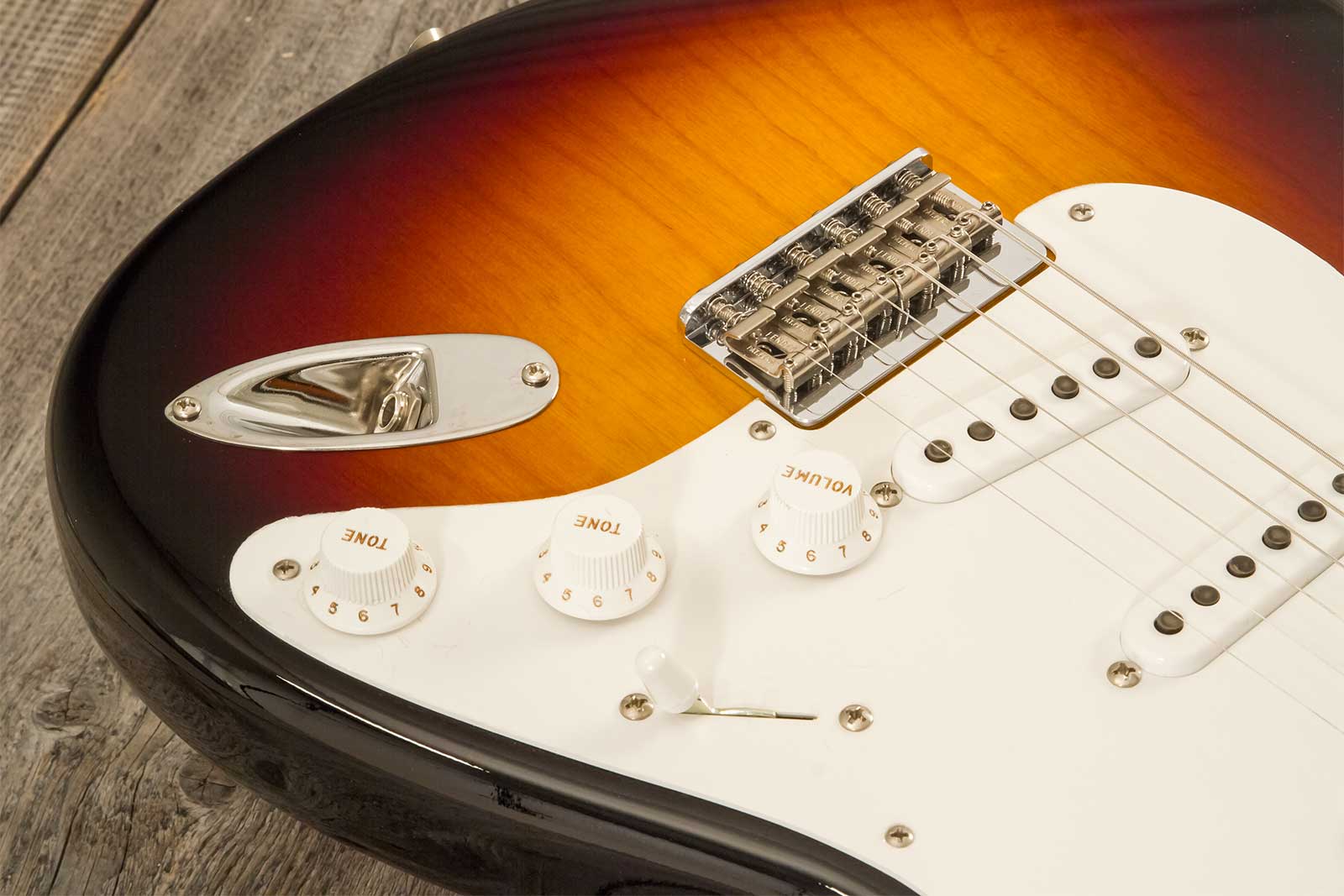 Fender Custom Shop Strat 1955 Vintage Custom Hardtail 3s Ht Mn #r142055 - Time Capsule 2-color Sunburst - Guitare Électrique Forme Str - Variation 4