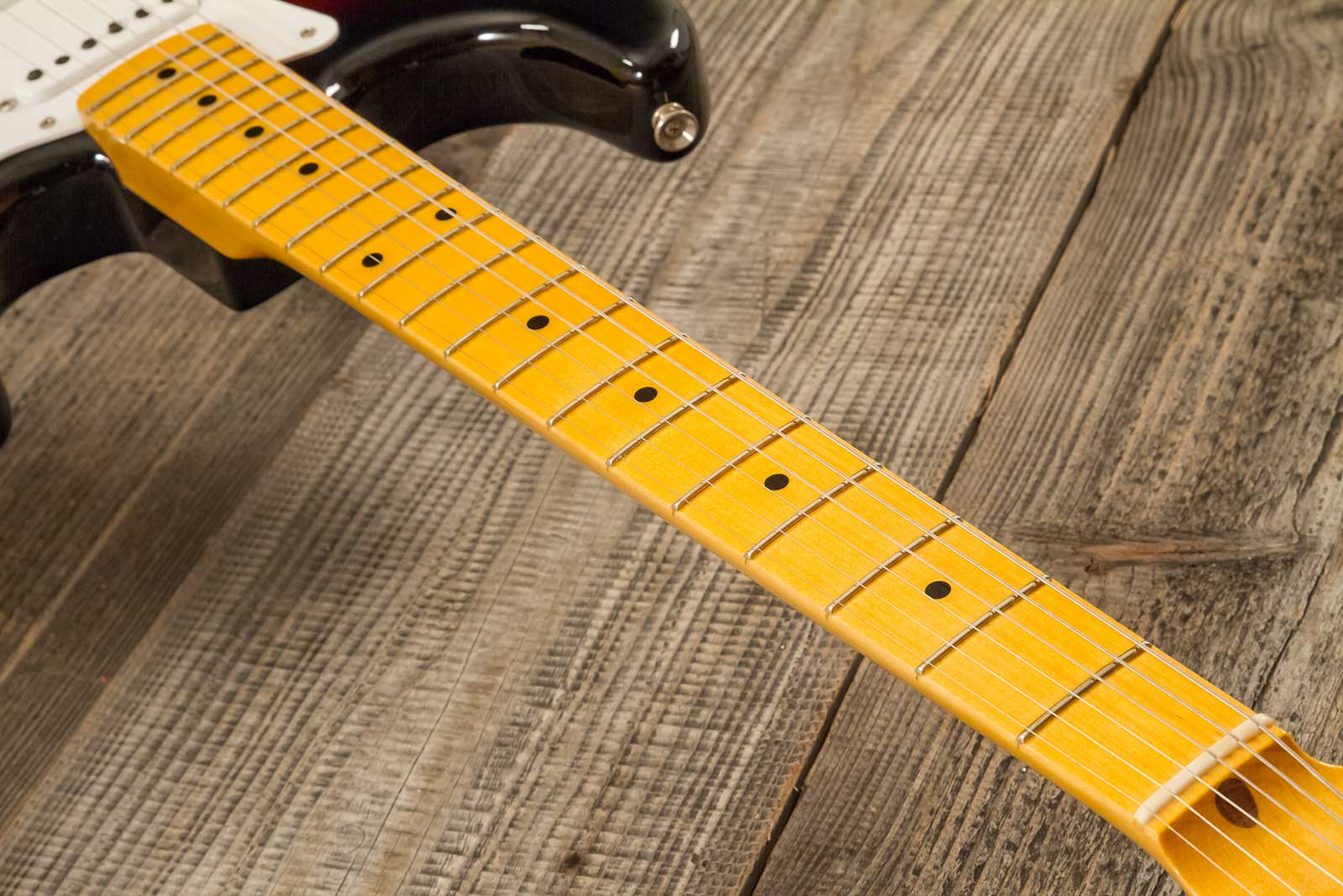 Fender Custom Shop Strat 1955 Vintage Custom Hardtail 3s Ht Mn #r142055 - Time Capsule 2-color Sunburst - Guitare Électrique Forme Str - Variation 6