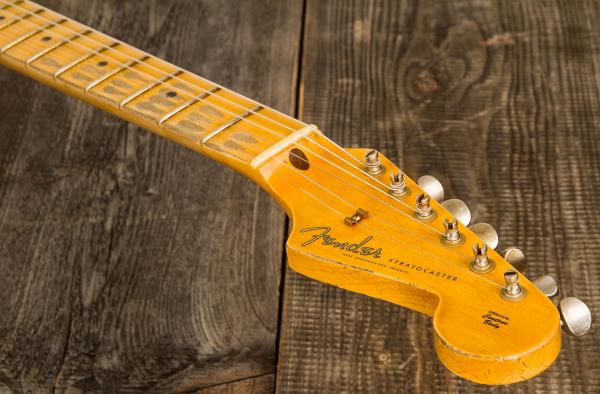 Guitare électrique solid body Fender Custom Shop 1957 Stratocaster #CZ558679 - relic 2-color sunburst