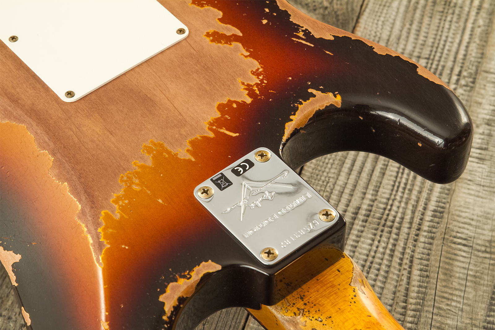 Fender Custom Shop Strat 1959 3s Trem #cz583182 - Super Heavy Relic Chocolate 3-color Sunburst - Guitare Électrique Forme Str - Variation 11