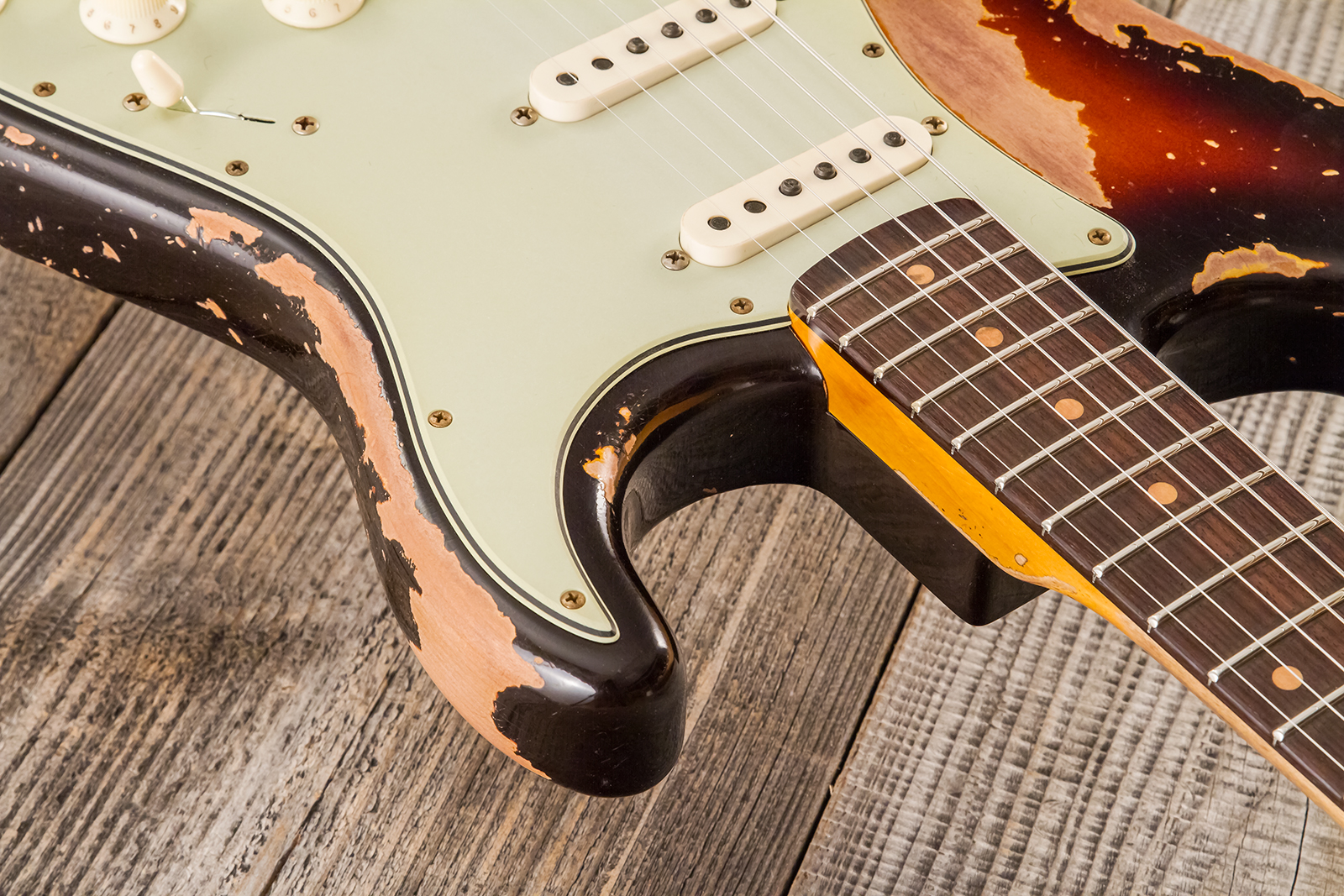 Fender Custom Shop Strat 1959 3s Trem #cz583182 - Super Heavy Relic Chocolate 3-color Sunburst - Guitare Électrique Forme Str - Variation 5