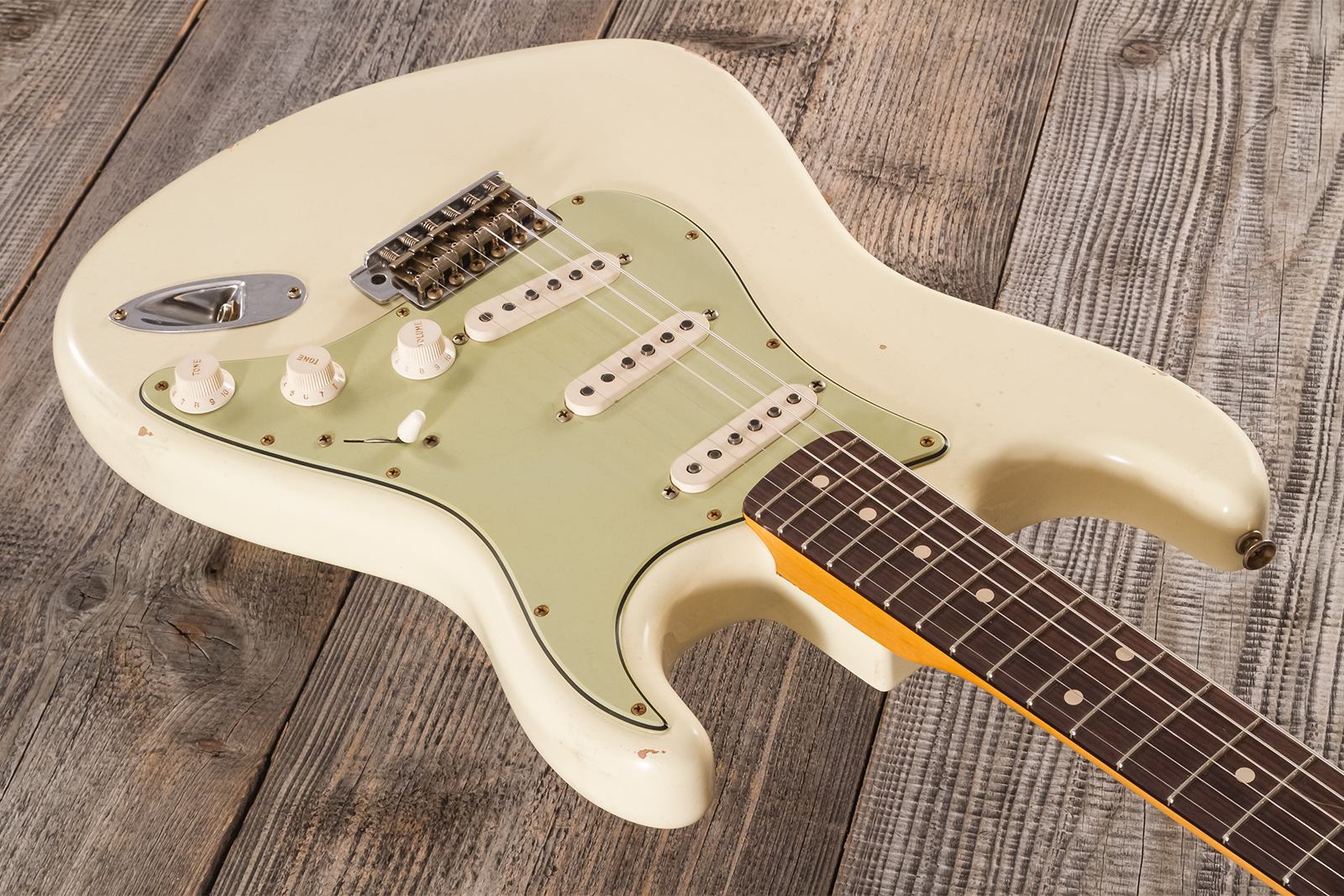 Fender Custom Shop Strat 1959 Masterbuilt D.brown 3s Trem Rw #r143697 - Journeyman Relic Vintage White - Guitare Électrique Forme Str - Variation 2