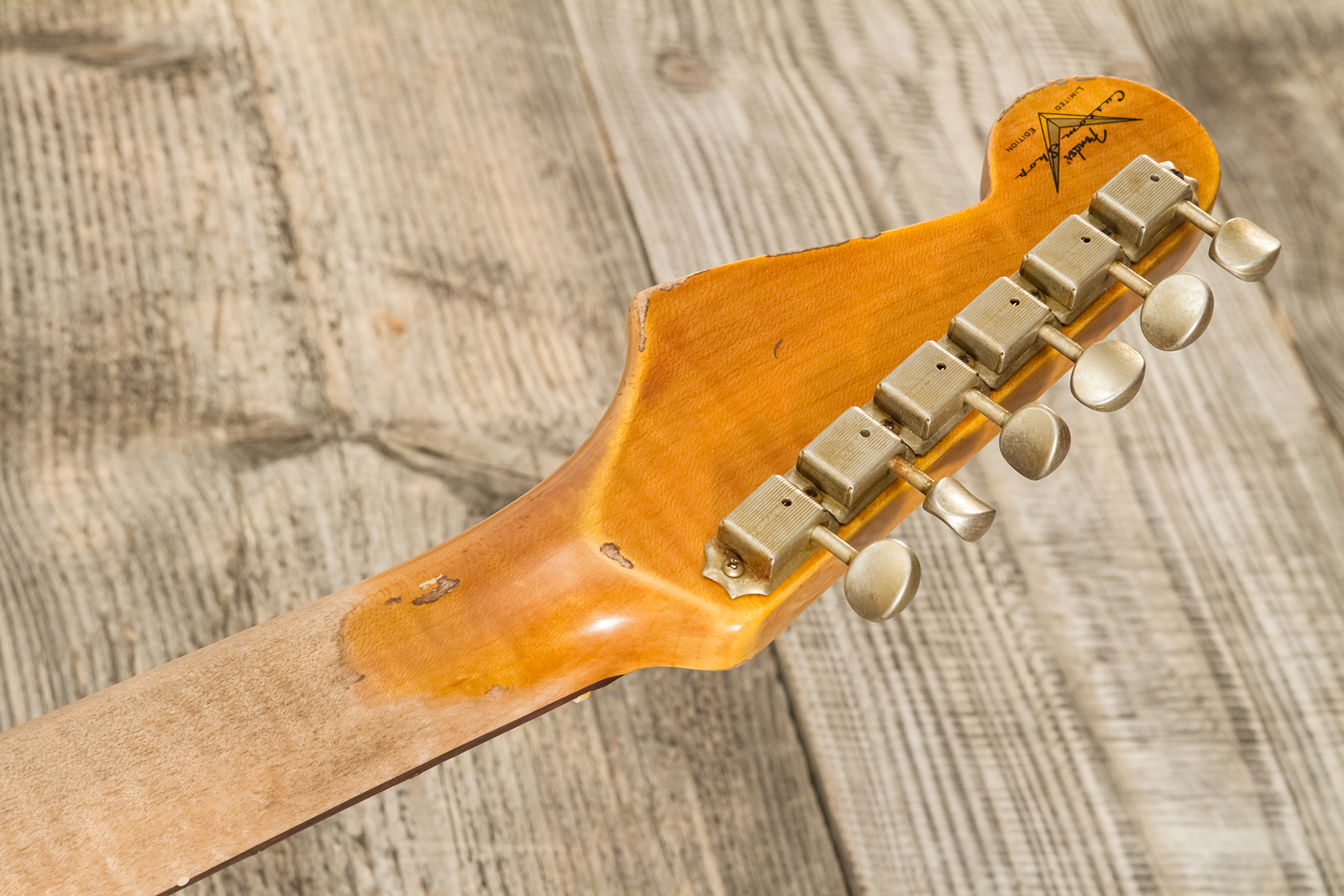 Fender Custom Shop Strat 1960 Dual Mag Ii Rw #cz563967 - Super Heavy Relic Vintage White - Guitare Électrique Forme Str - Variation 12