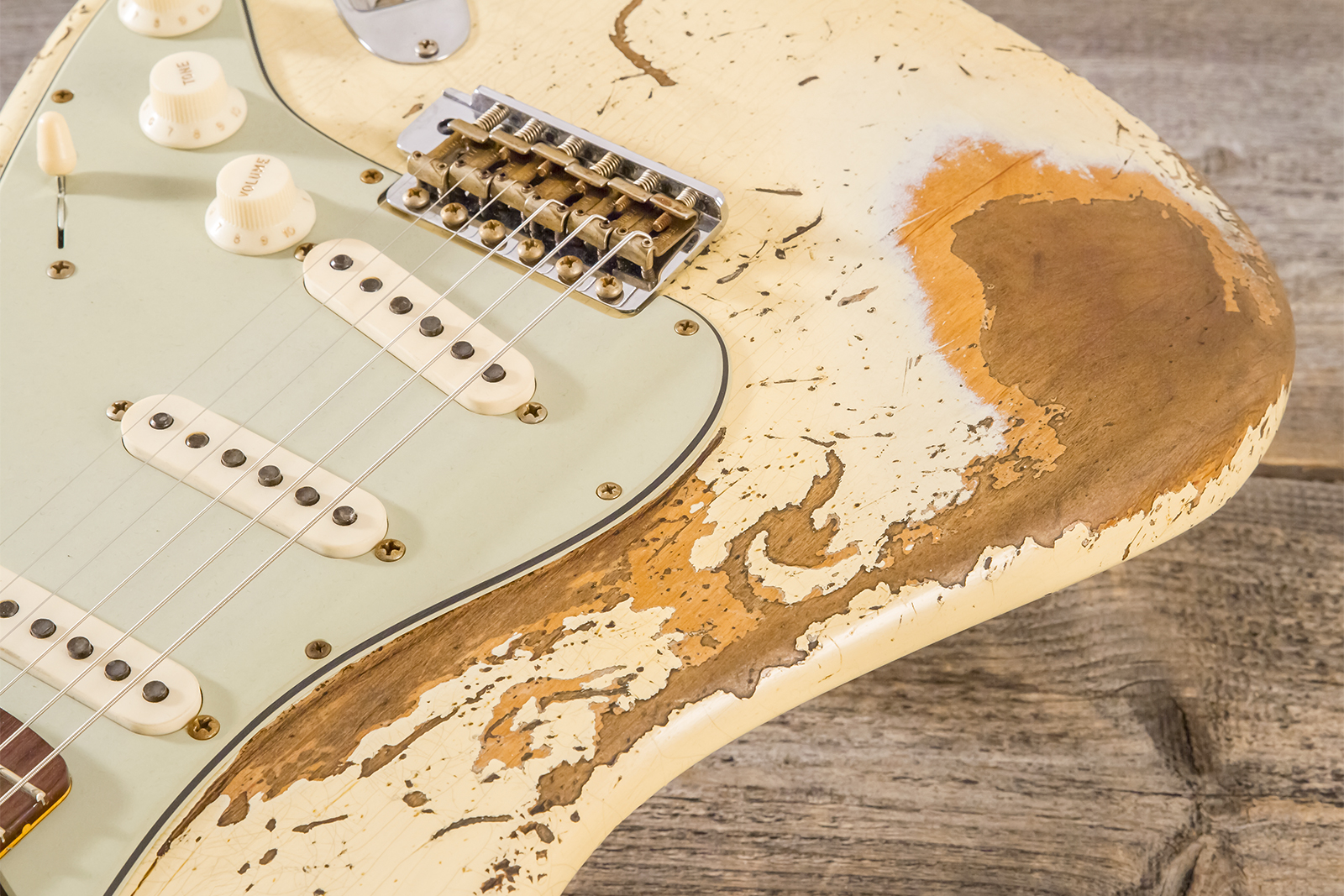 Fender Custom Shop Strat 1960 Dual Mag Ii Rw #cz563967 - Super Heavy Relic Vintage White - Guitare Électrique Forme Str - Variation 3