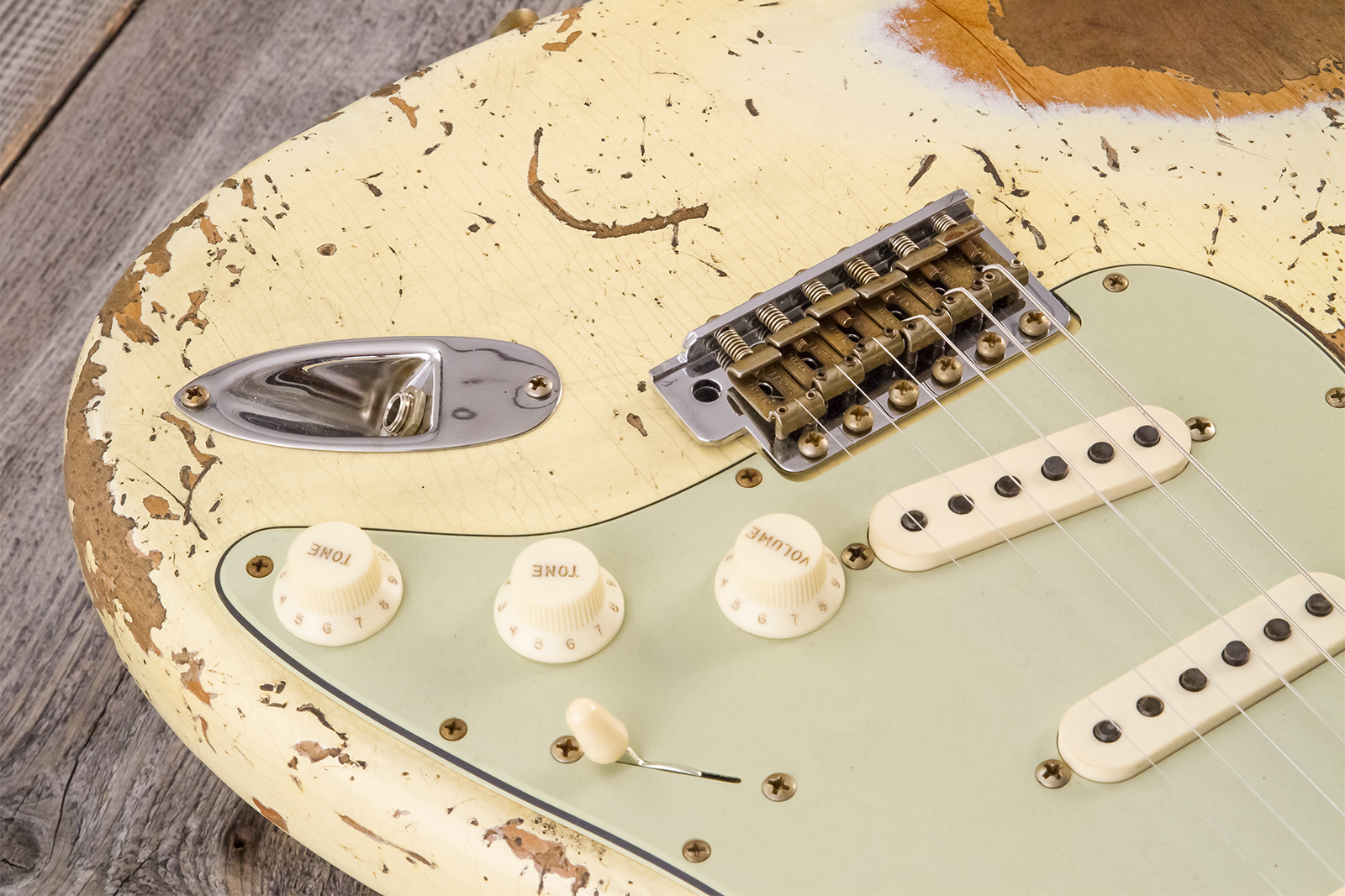 Fender Custom Shop Strat 1960 Dual Mag Ii Rw #cz563967 - Super Heavy Relic Vintage White - Guitare Électrique Forme Str - Variation 4