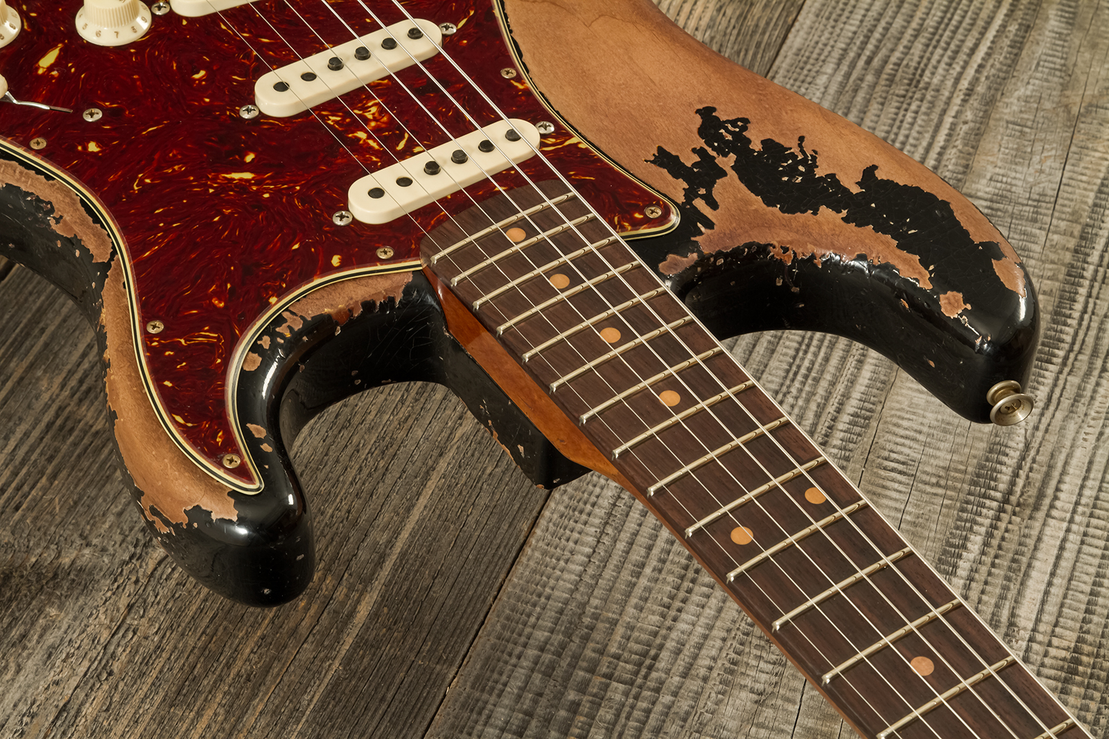 Fender Custom Shop Strat 1960 Roasted 3s Trem Rw #cz581210 - Super Heavy Relic Black O. 2-color Sunburst - Guitare Électrique Forme Str - Variation 4