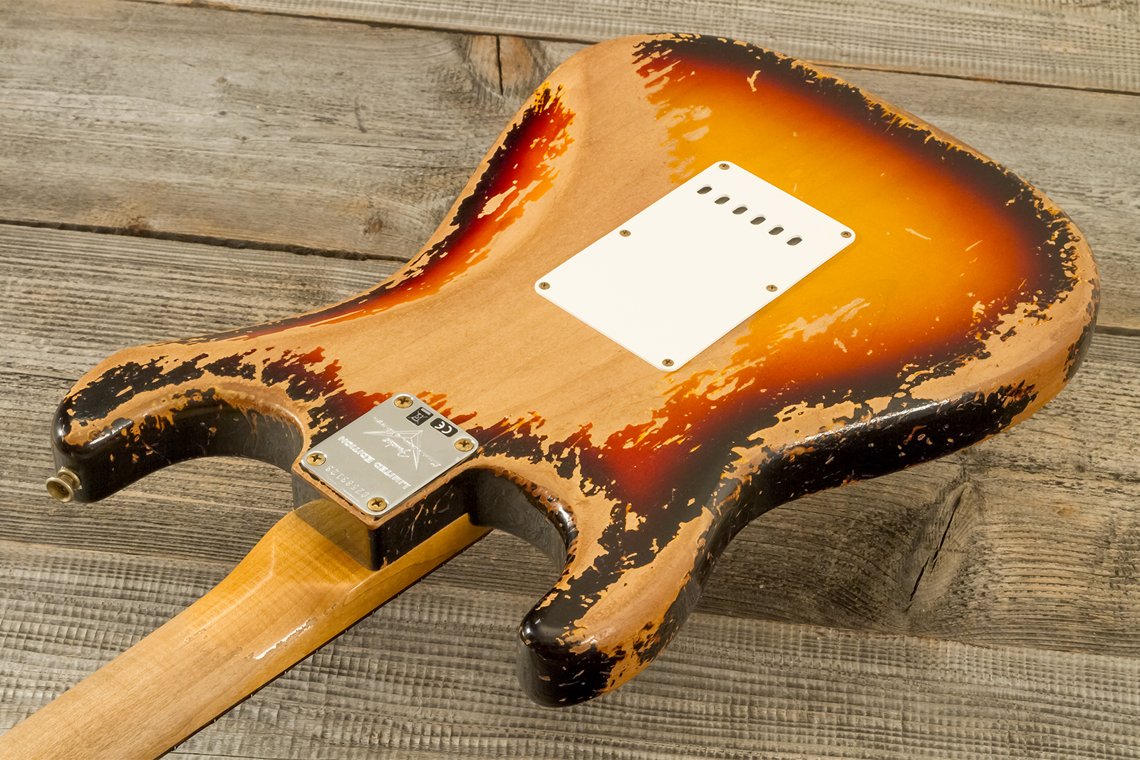 Fender Custom Shop Strat 1960 Roasted 3s Trem Rw #cz583123 - Super Heavy Relic 3-color Sunburst - Guitare Électrique Forme Str - Variation 7
