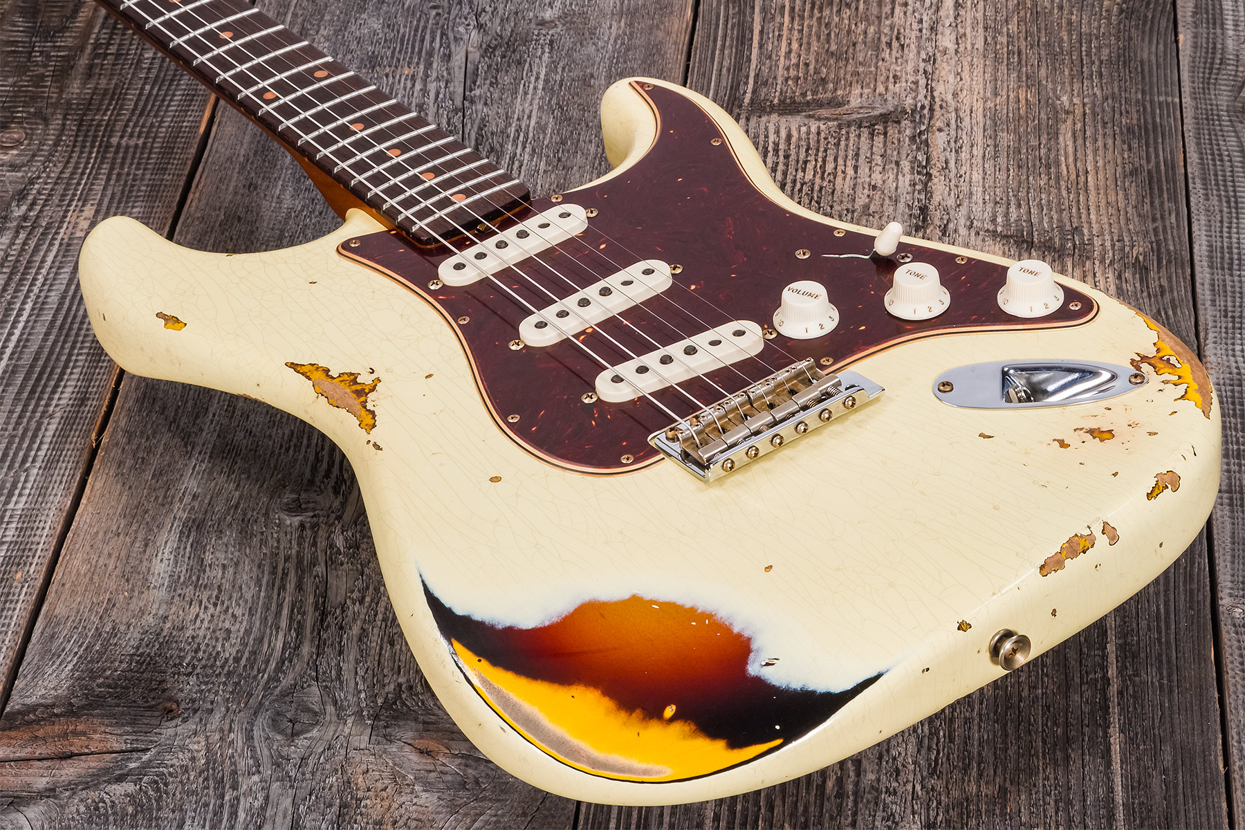 Fender Custom Shop Strat 1961 3s Trem Rw #cz563376 - Heavy Relic Vintage White/3-color Sunburst - Guitare Électrique Forme Str - Variation 3