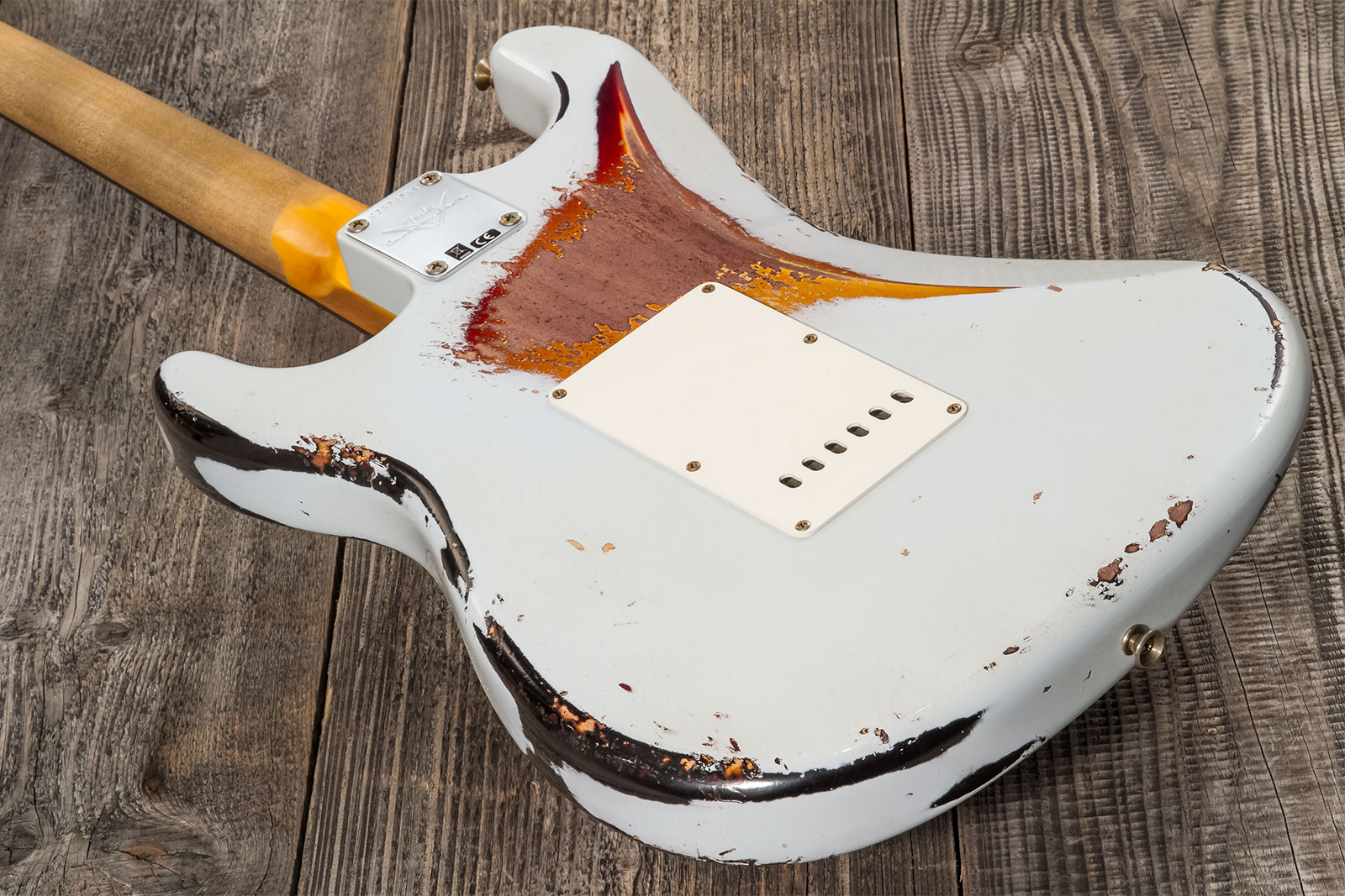 Fender Custom Shop Strat 1961 3s Trem Rw #cz573714 - Heavy Relic Aged Sonic Blue O. 3-color Sunburst - Guitare Électrique Forme Str - Variation 5