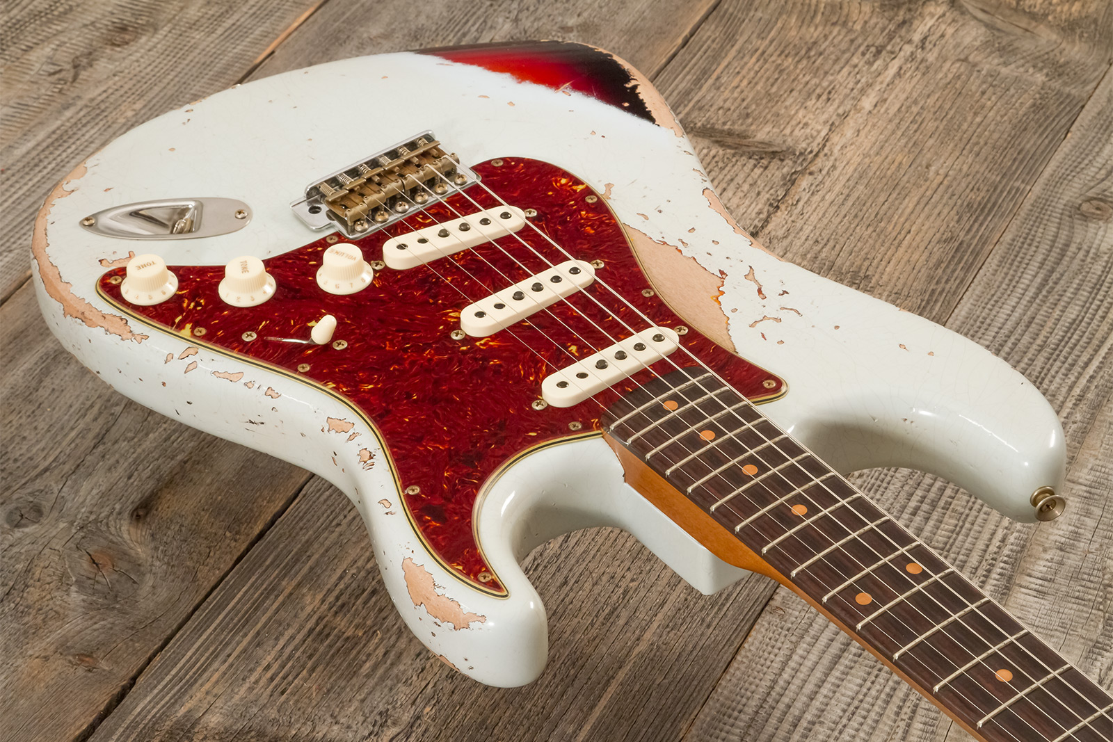 Fender Custom Shop Strat 1961 3s Trem Rw #cz580999 - Heavy Relic Sonic Blue O. 3-color Sunburst - Guitare Électrique Forme Str - Variation 3