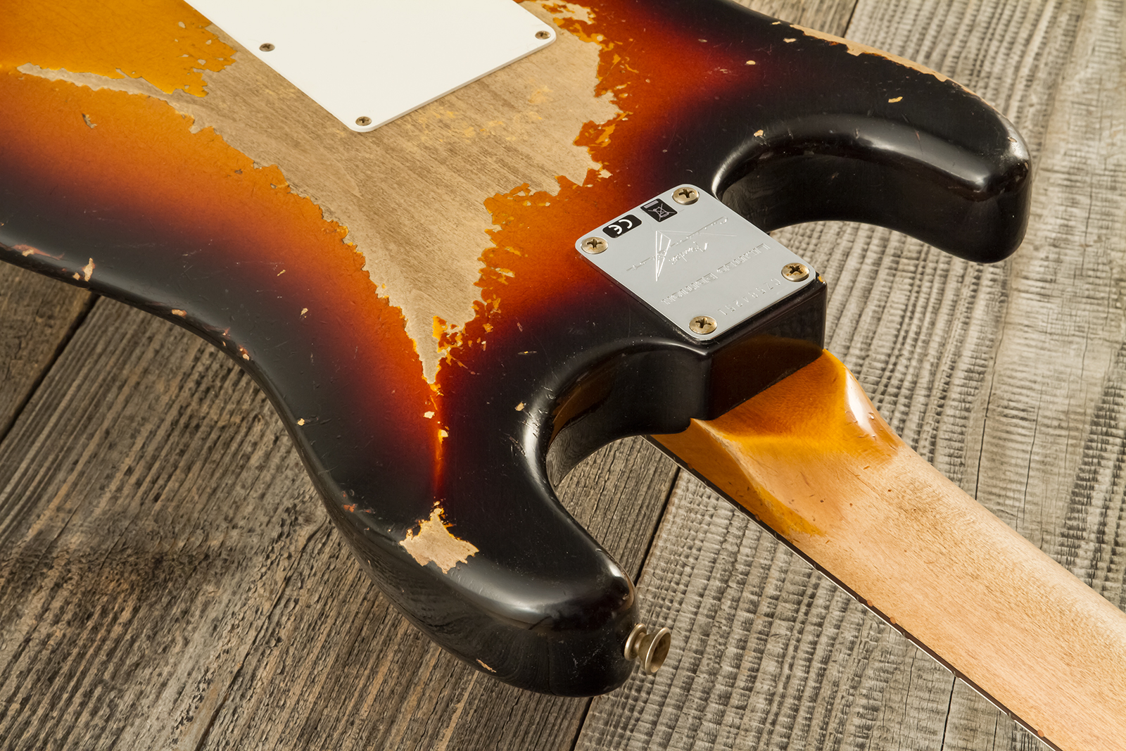 Fender Custom Shop Strat 1961 Bone Tone 3s Trem #cz584251 - Super Heavy Relic 3-color Sunburst - Guitare Électrique Forme Str - Variation 11