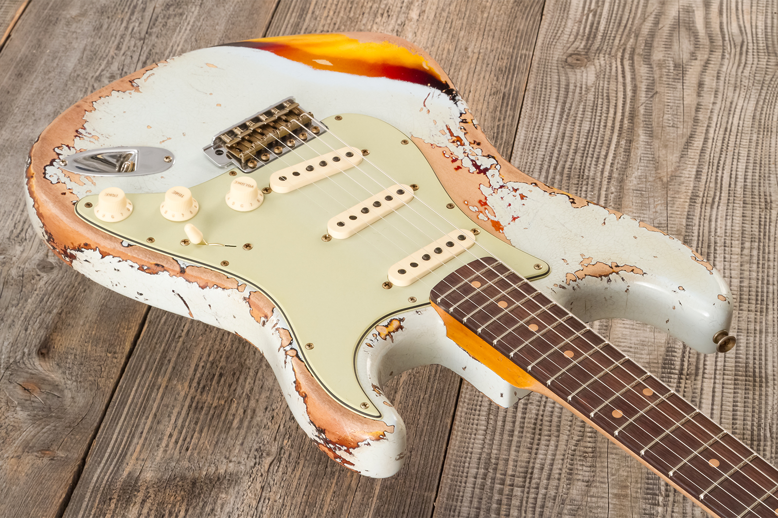 Fender Custom Shop Strat 1961 Bone Tone 3s Trem Rw #cz583129 - Super Heavy Relic Sonic Blue O. 3-color Sunburst - Guitare Électrique Forme Str - Varia