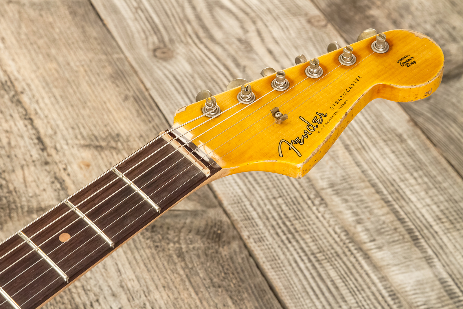 Fender Custom Shop Strat 1961 Bone Tone 3s Trem Rw #cz583129 - Super Heavy Relic Sonic Blue O. 3-color Sunburst - Guitare Électrique Forme Str - Varia