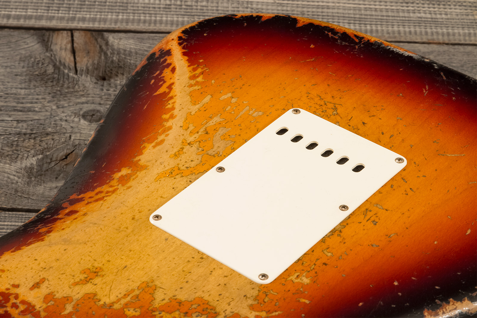 Fender Custom Shop Strat 1961 Masterbuilt D.wilson 3s Trem Rw #cz552177 - Heavy Relic 3-color Sunburst - Guitare Électrique Forme Str - Variation 9