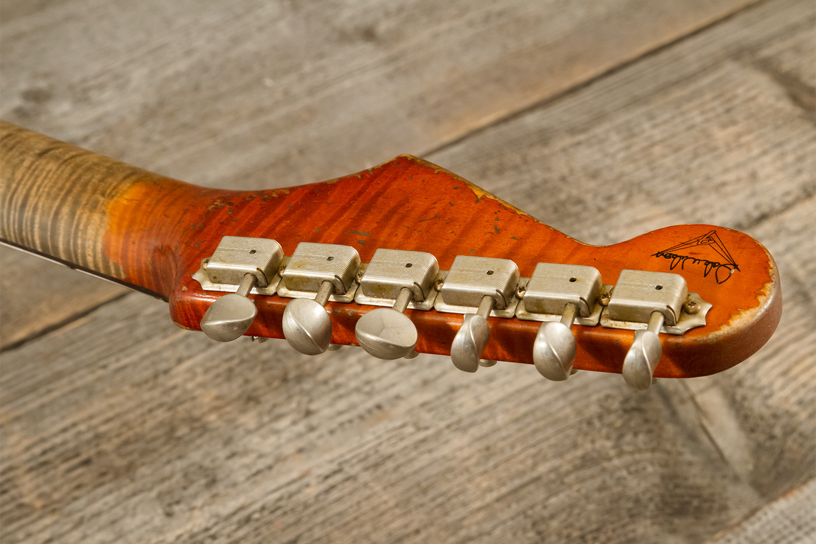 Fender Custom Shop Strat 1961 Masterbuilt D.wilson 3s Trem Rw #cz552177 - Heavy Relic 3-color Sunburst - Guitare Électrique Forme Str - Variation 11