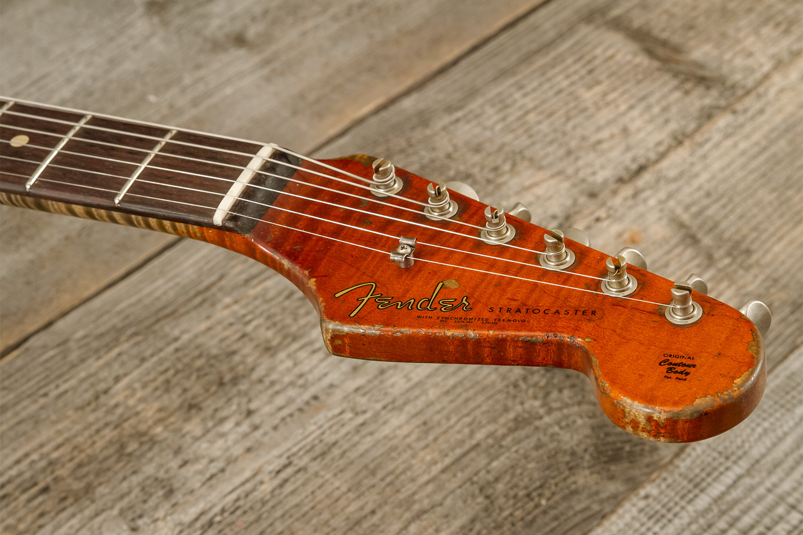 Fender Custom Shop Strat 1961 Masterbuilt D.wilson 3s Trem Rw #cz552177 - Heavy Relic 3-color Sunburst - Guitare Électrique Forme Str - Variation 6