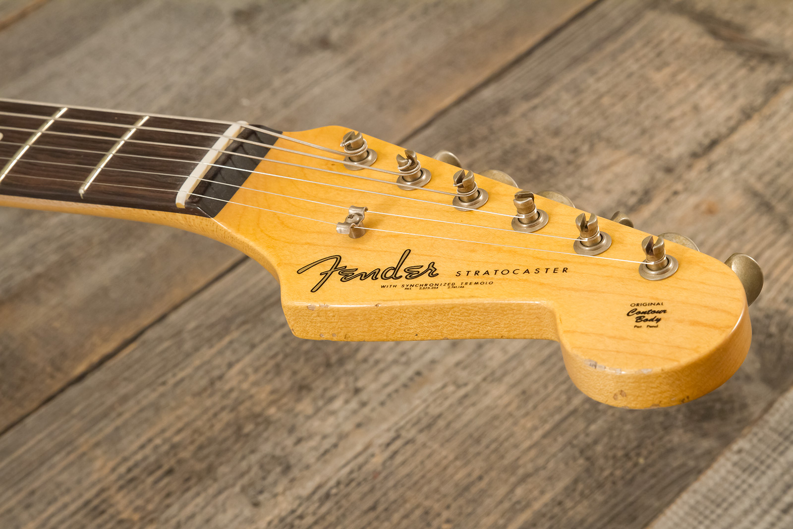Fender Custom Shop Strat 1961 Masterbuilt K.mcmillin 3s Trem Abw #r132221 - Relic Fiesta Red - Guitare Électrique Forme Str - Variation 8