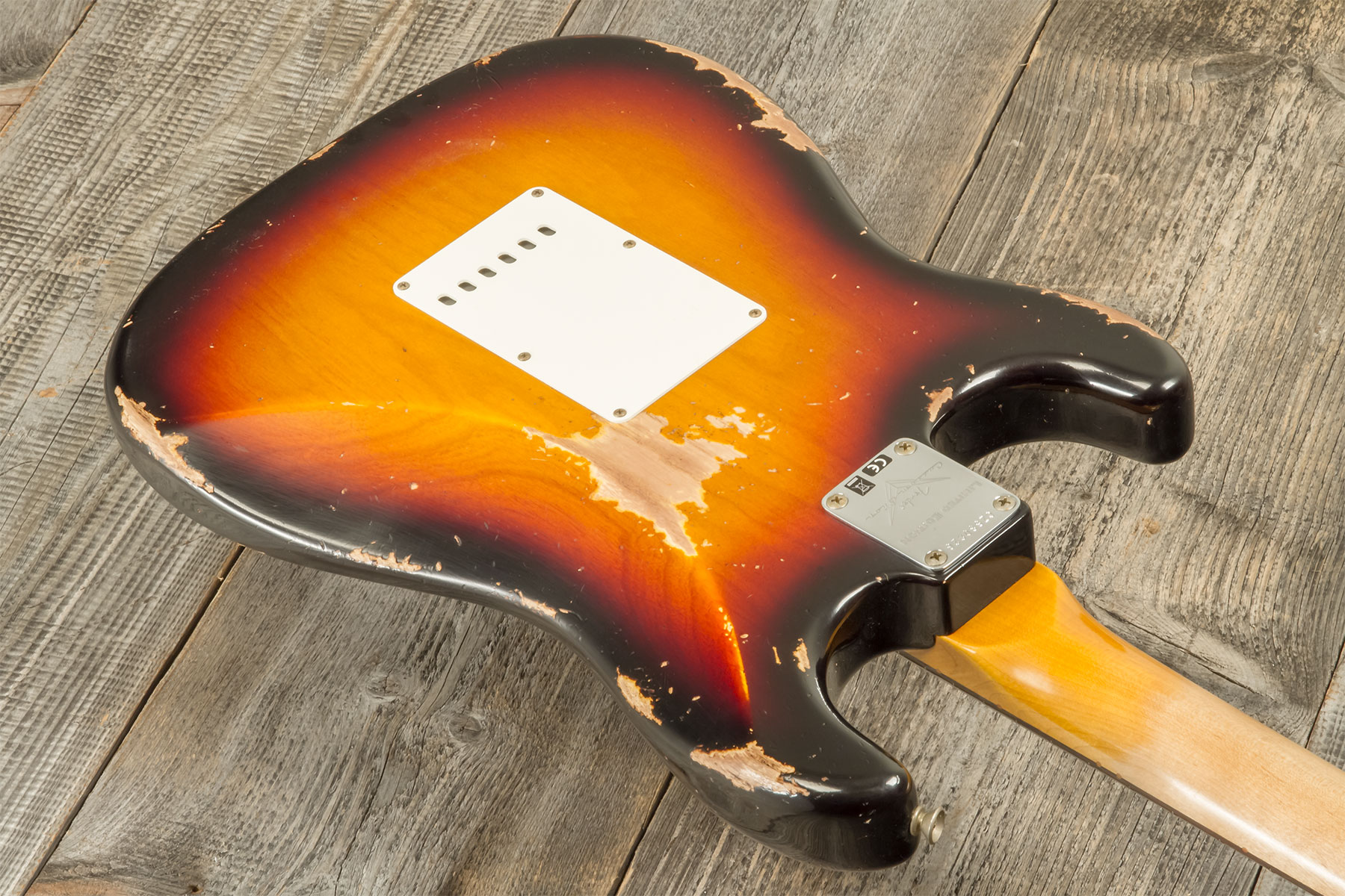 Fender Custom Shop Strat 1962 6s Trem Rw #cz580826 - Heavy Relic 3-color Sunburst - Guitare Électrique Forme Str - Variation 6